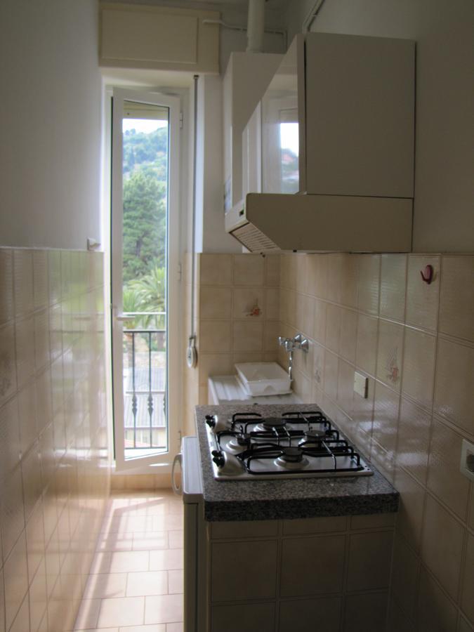 Holiday'S Beach Aparthotel Вентимиля Екстериор снимка