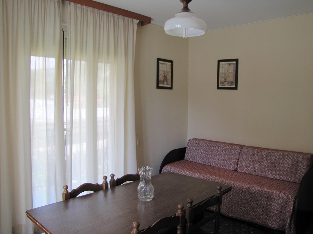 Holiday'S Beach Aparthotel Вентимиля Екстериор снимка